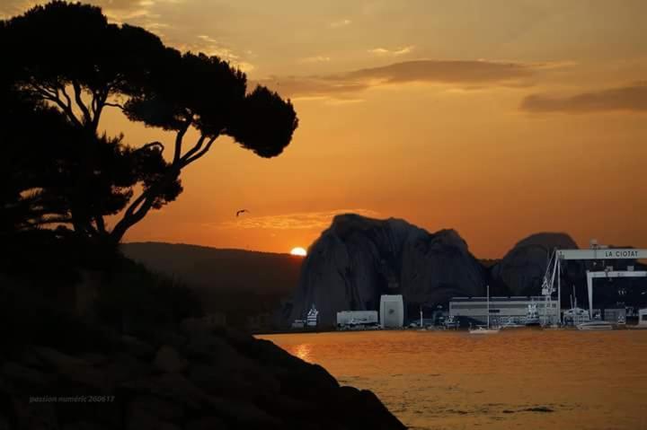Le Cytharis Appartement La Ciotat Buitenkant foto